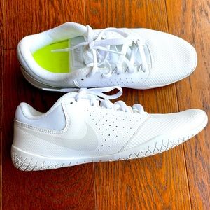 Nike Women's Cheer Sideline IV Cheerleading Shoes